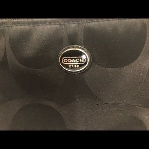 Coach Bags - Small Coach Makeup/Travel Bag/Pouch Coach Bags - Small Coach Makeup/Travel Bag/Pouch